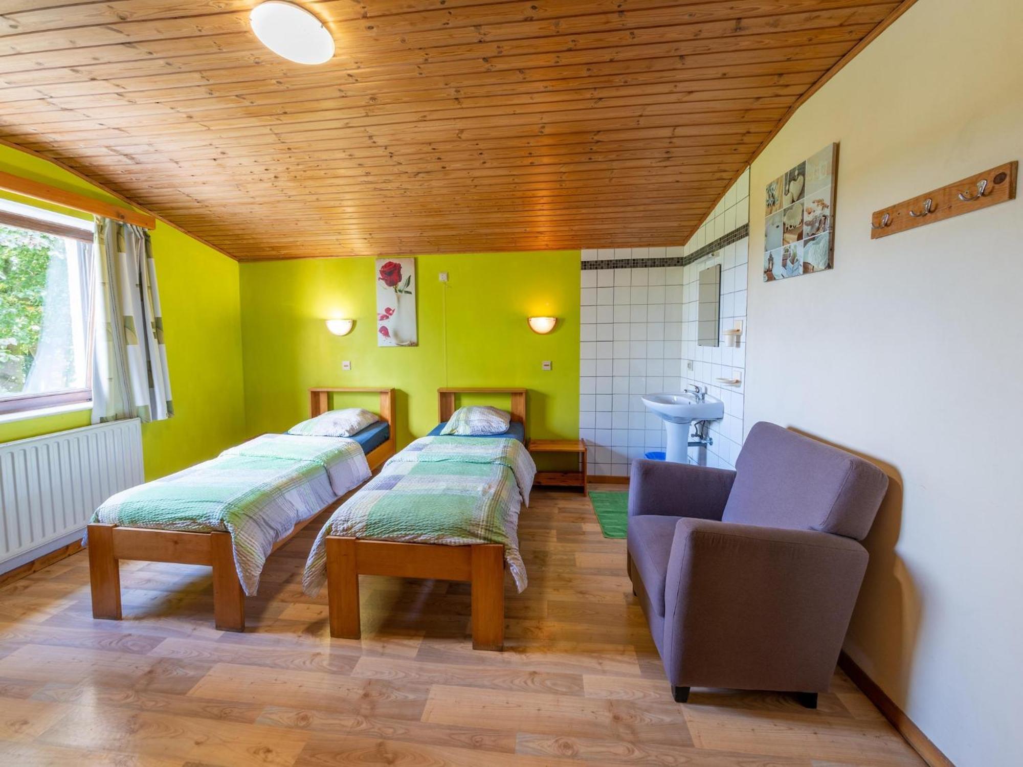 Wonderful Holiday Home In Montleban With Sauna Exterior photo